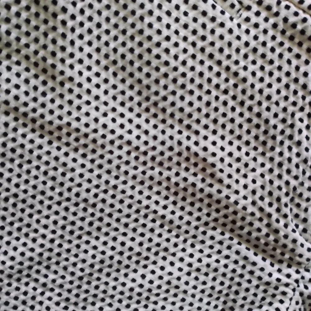 Ann Taylor Loft Textured Dress Shorts, size 12 - Picture 2 of 9
